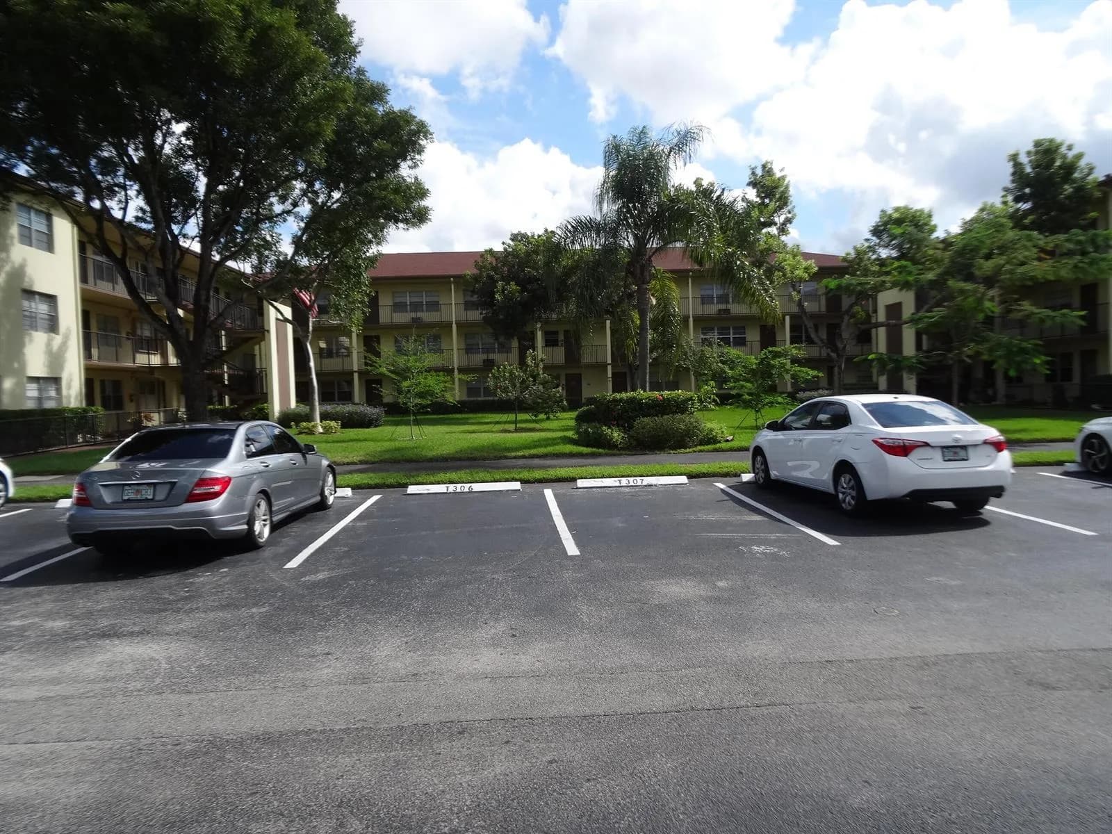 151 SW 135th Terrace # 303t, Pembroke Pines FL 33027