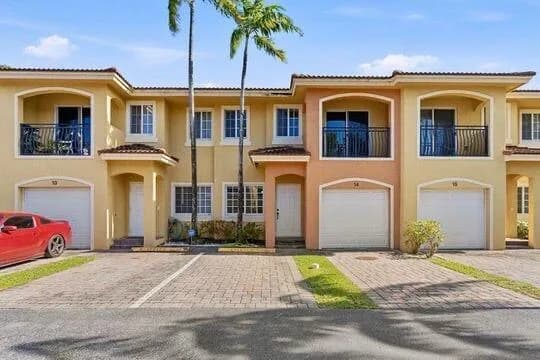 330 SW 2nd Avenue # 14, Hallandale Beach FL 33009
