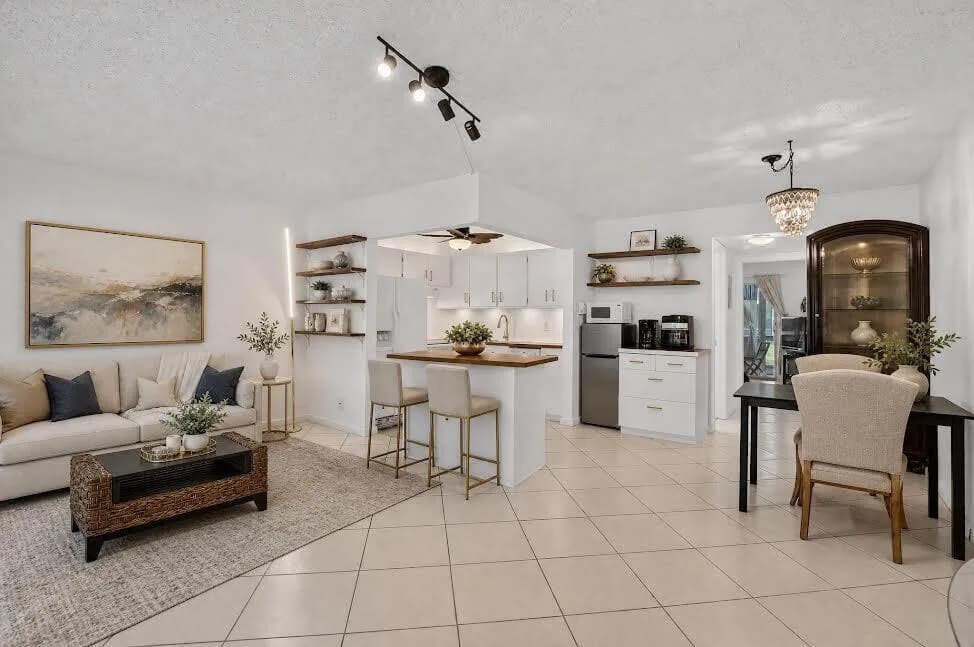 290 OAKRIDGE Q # 290, Deerfield Beach FL 33442