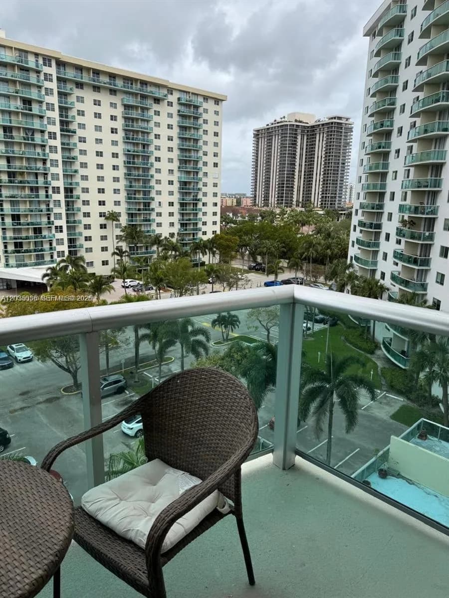 19380 Collins Ave # 707, Sunny Isles Beach, FL 33160