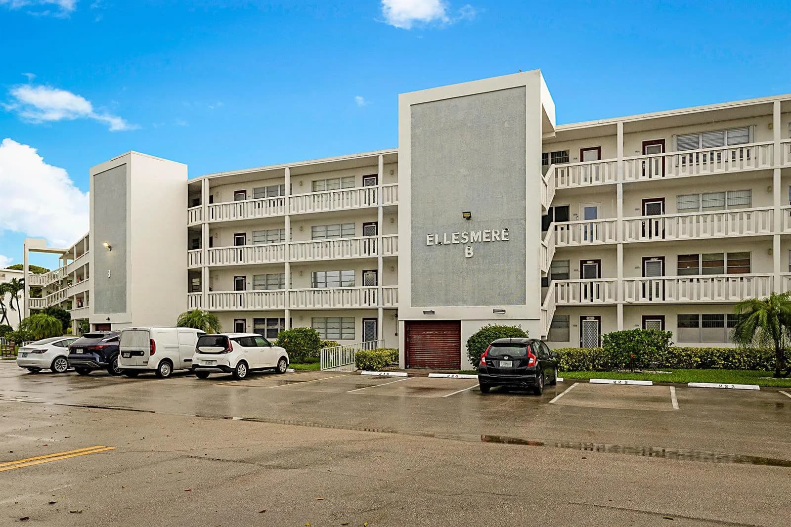 1023 Ellesmere B, Deerfield Beach FL 33442