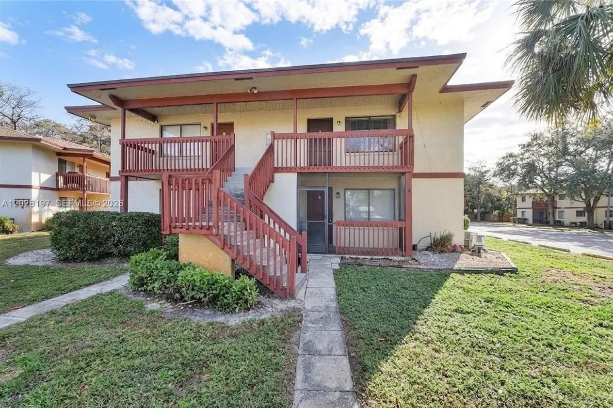 2070 NW 43rd Ter # 6, Lauderhill FL 33313