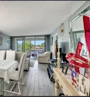 5860 NW 64th Avenue # 201, Tamarac FL 33319