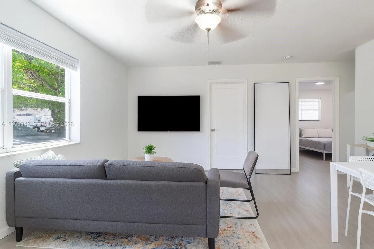 605 SW 14th Ter, Fort Lauderdale, FL 33312