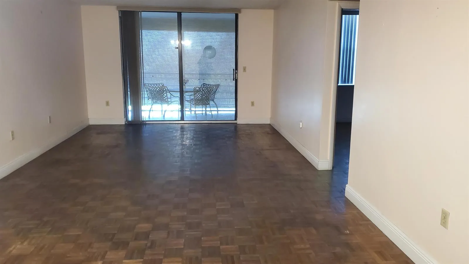1400 Saint Charles Place # 608, Pembroke Pines, FL 33026
