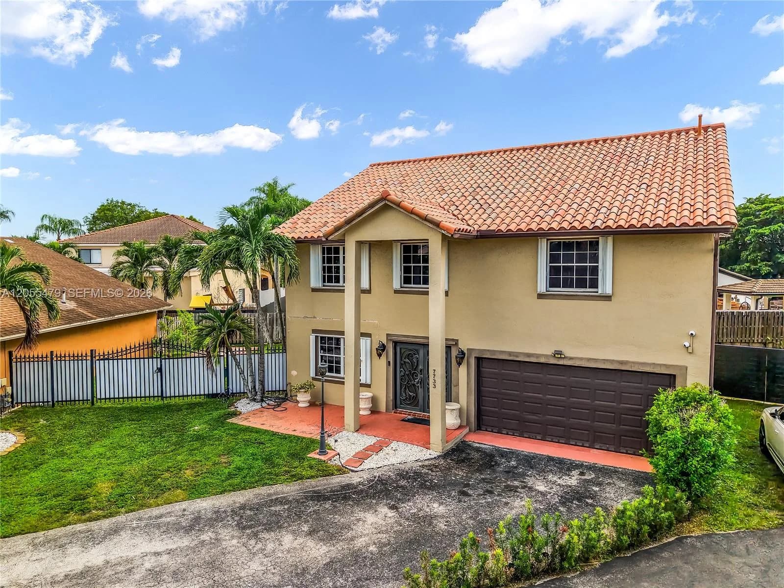 7733 NW 192 St, Hialeah, FL 33015