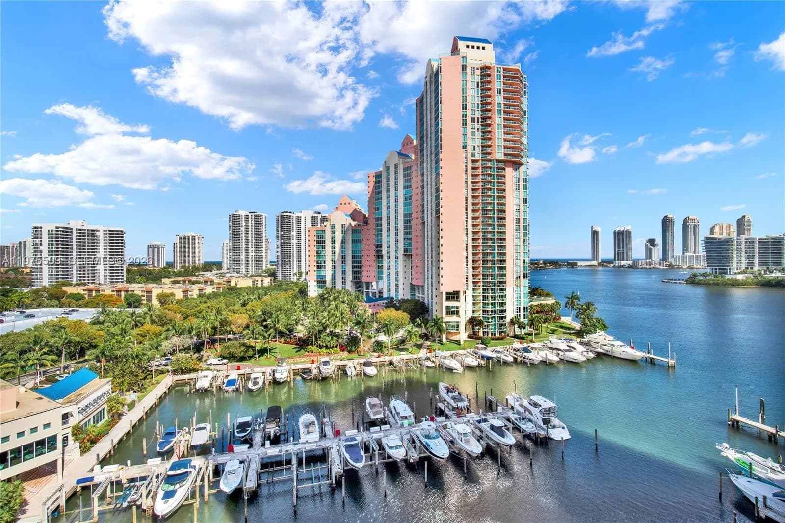3340 NE 190th St # 1108, Aventura FL 33180
