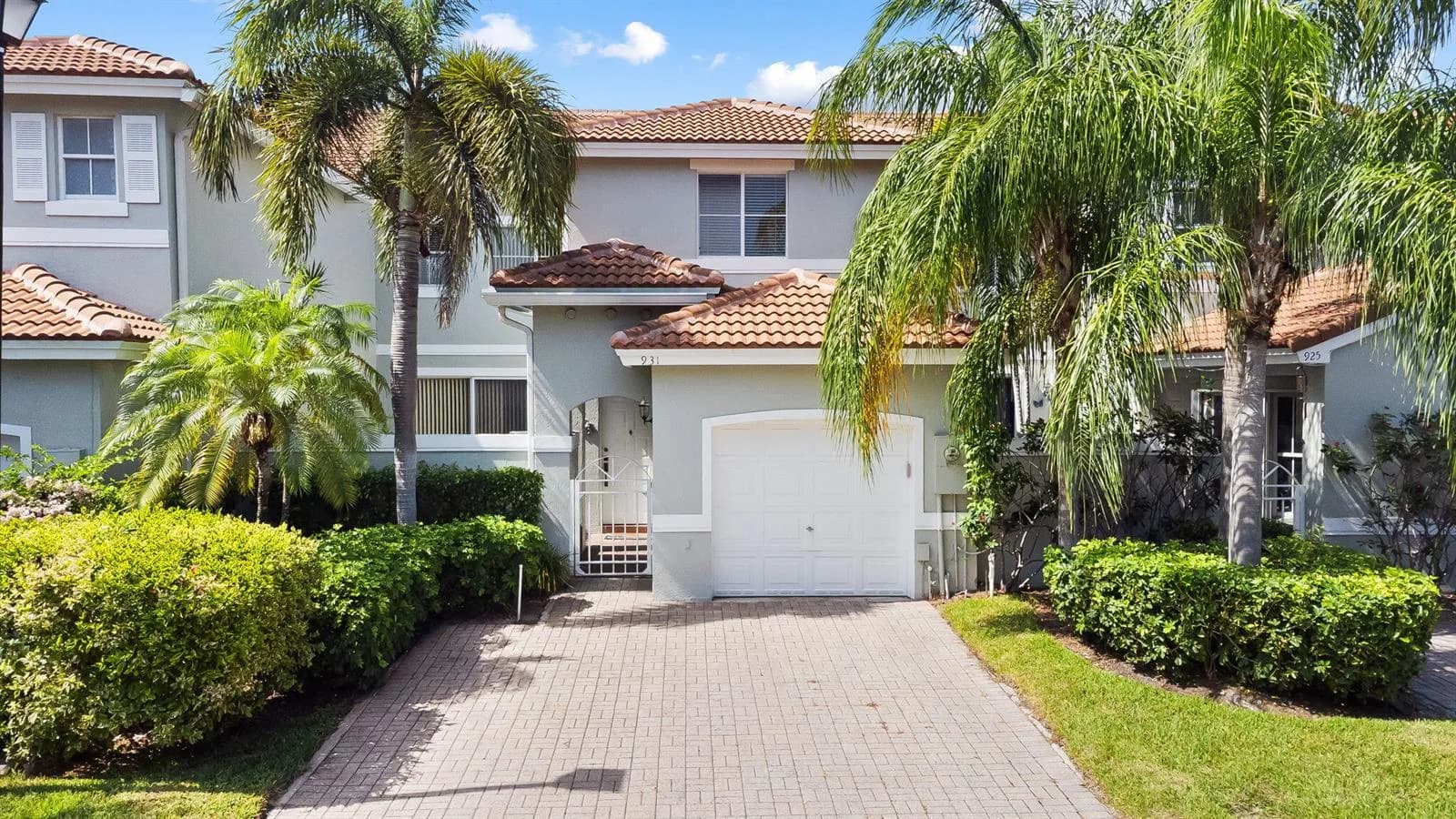 931 Lemonwood Court, Hollywood FL 33019