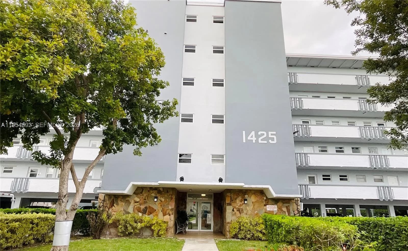 1425 Atlantic Shores Blvd # 209, Hallandale Beach, FL 33009