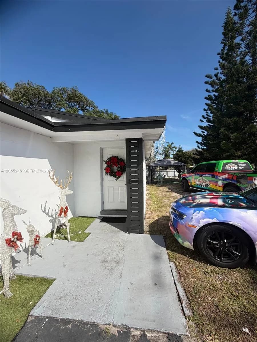 331 NW 39th Ave, Lauderhill, FL 33311