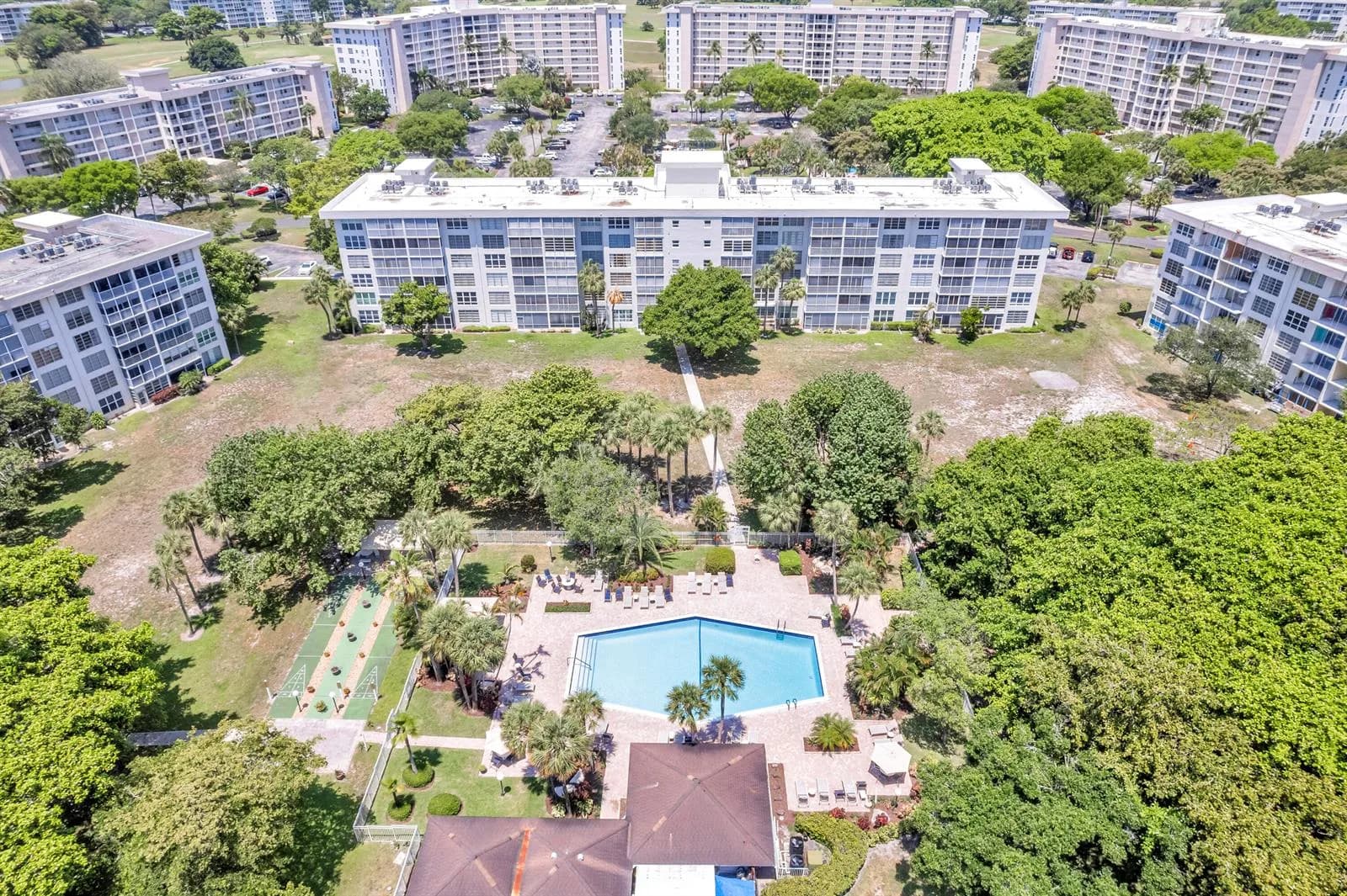 2650 S Course Drive # 603, Pompano Beach, FL 33069
