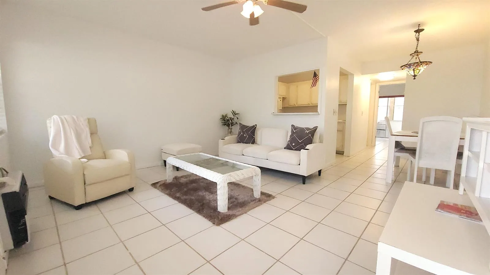 319 Chatham P, West Palm Beach FL 33417