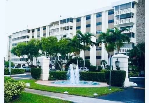 800 NE 195th Street # 307, Miami, FL 33179