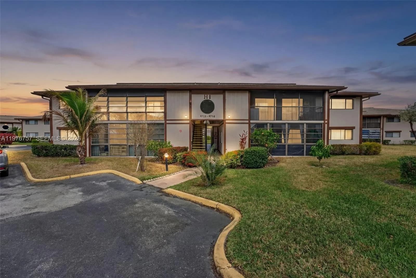 9748 S Belfort Cir # 201, Tamarac FL 33321