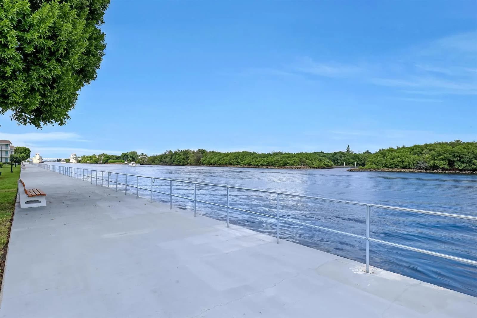 680 Horizon W # 110, Boynton Beach FL 33435