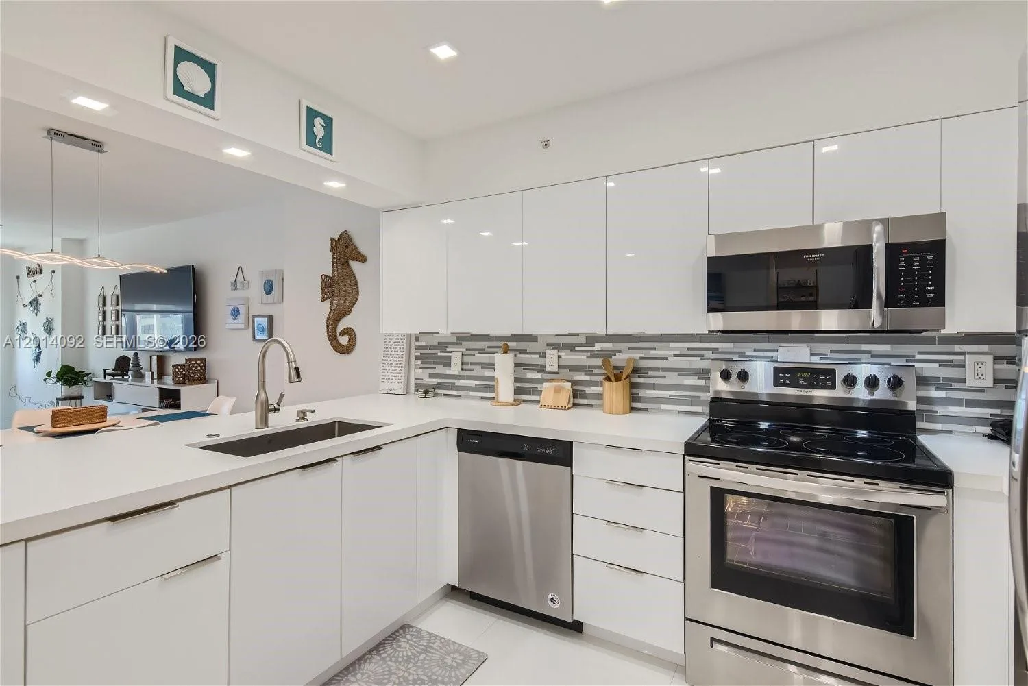 2501 S Ocean Dr # 1103, Hollywood, FL 33019