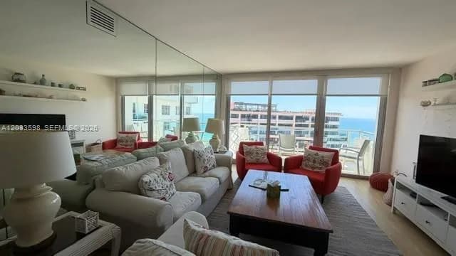 5161 Collins Ave # 1702, Miami Beach FL 33140