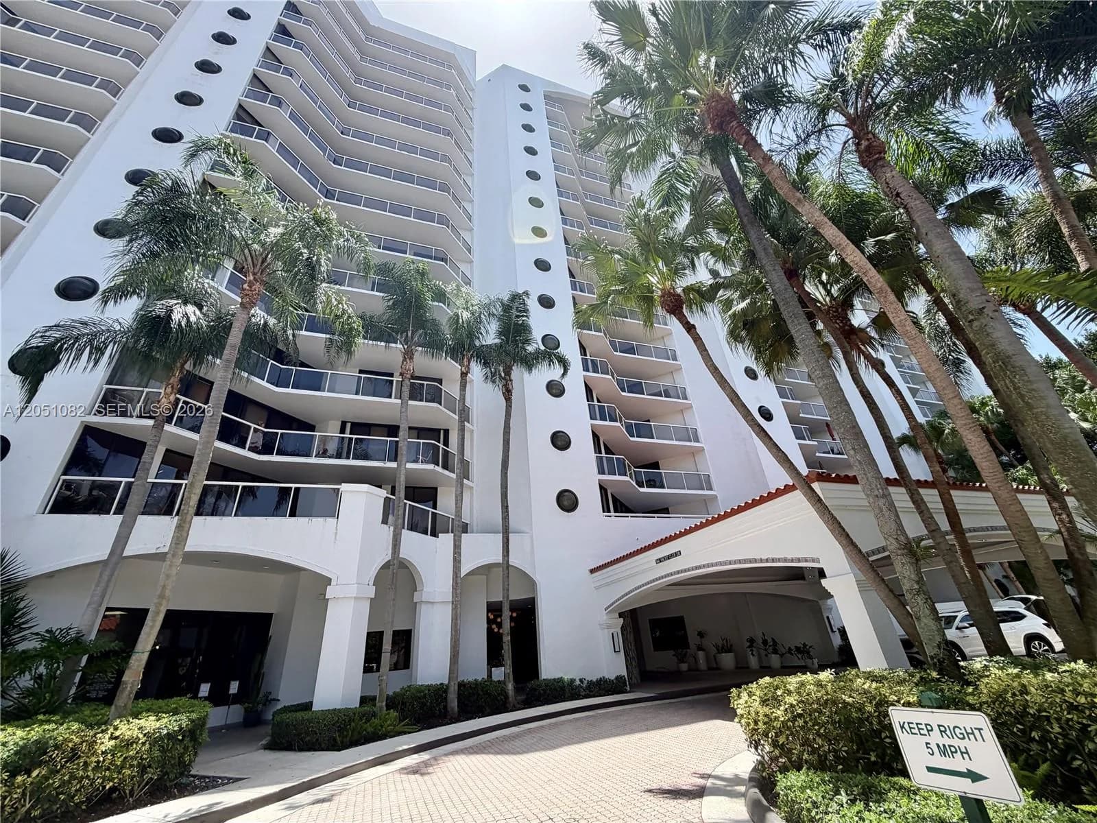 3610 Yacht Club Dr # 602, Aventura FL 33180