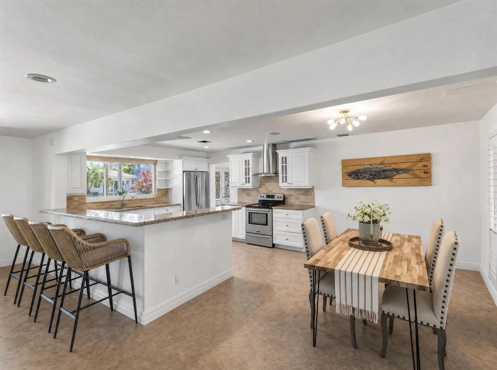 330 SE 10th Street, Pompano Beach FL 33060
