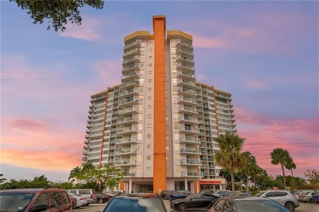 1301 NE Miami Gardens Drive # 1721w, Miami, FL 33179