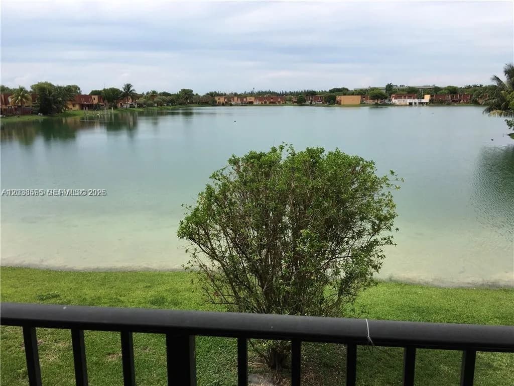 315 NW 109th Ave # 207, Miami, FL 33172