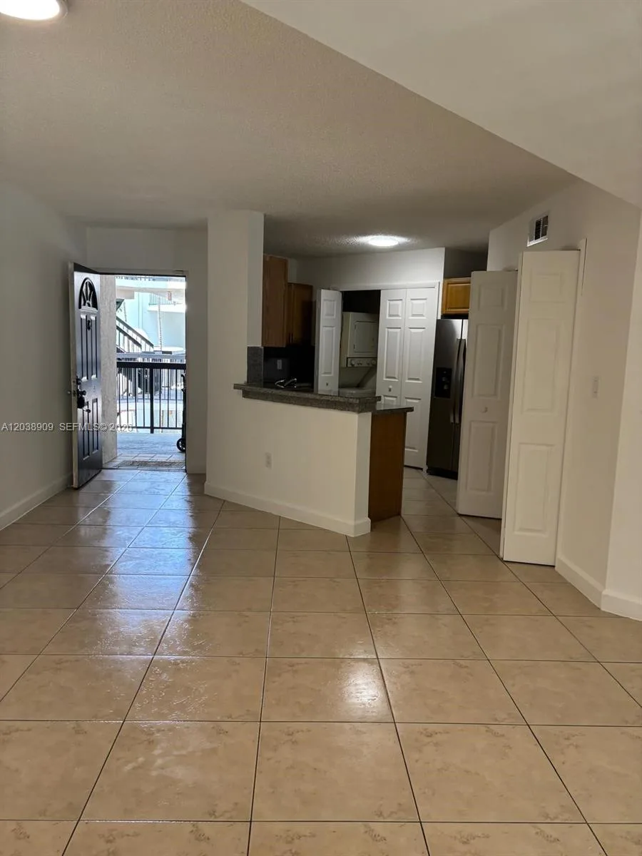 6276 NW 186th St # 204, Hialeah FL 33015