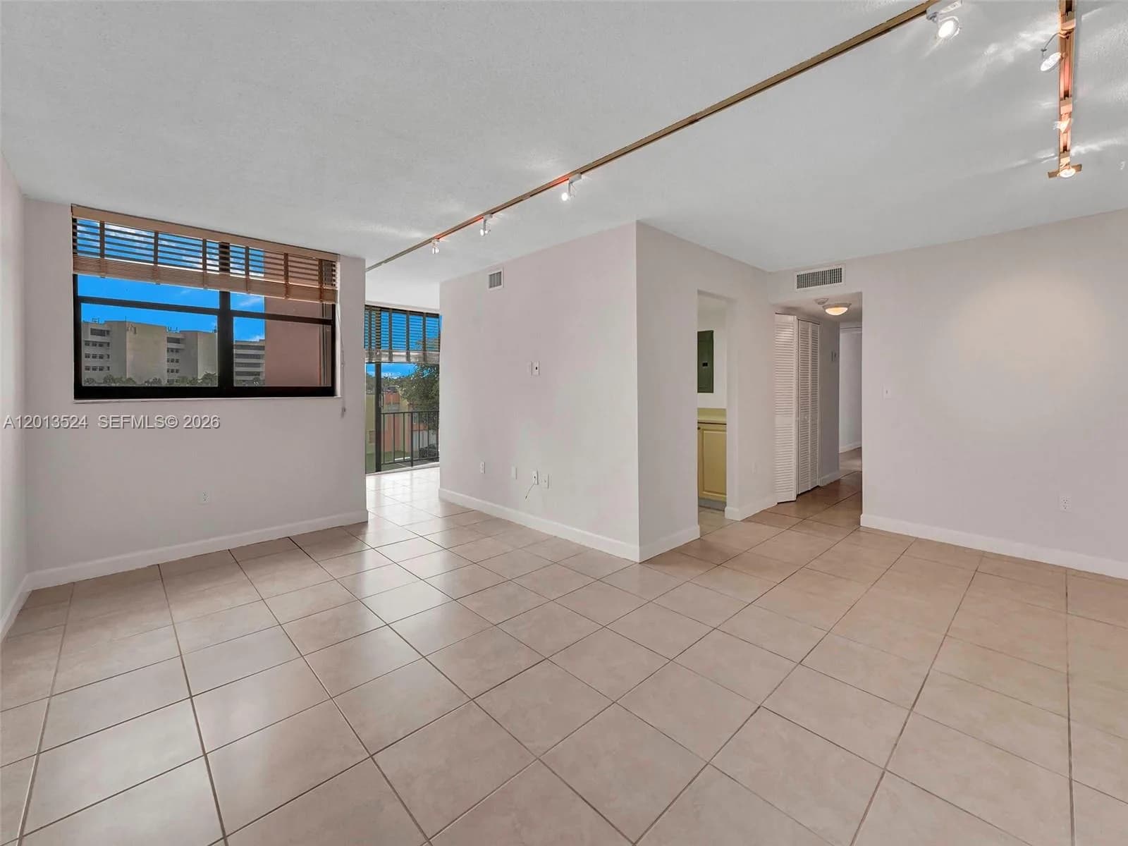 9420 W Flagler St # 312, Miami, FL 33174