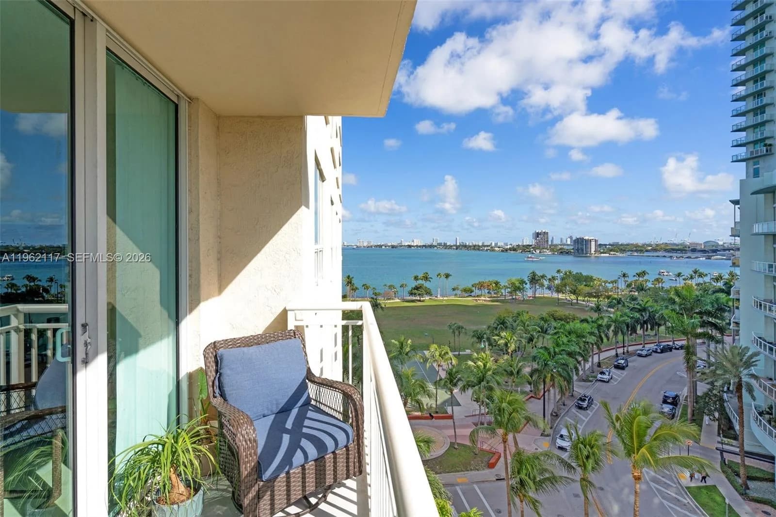 2000 N Bayshore Dr # 909, Miami, FL 33137