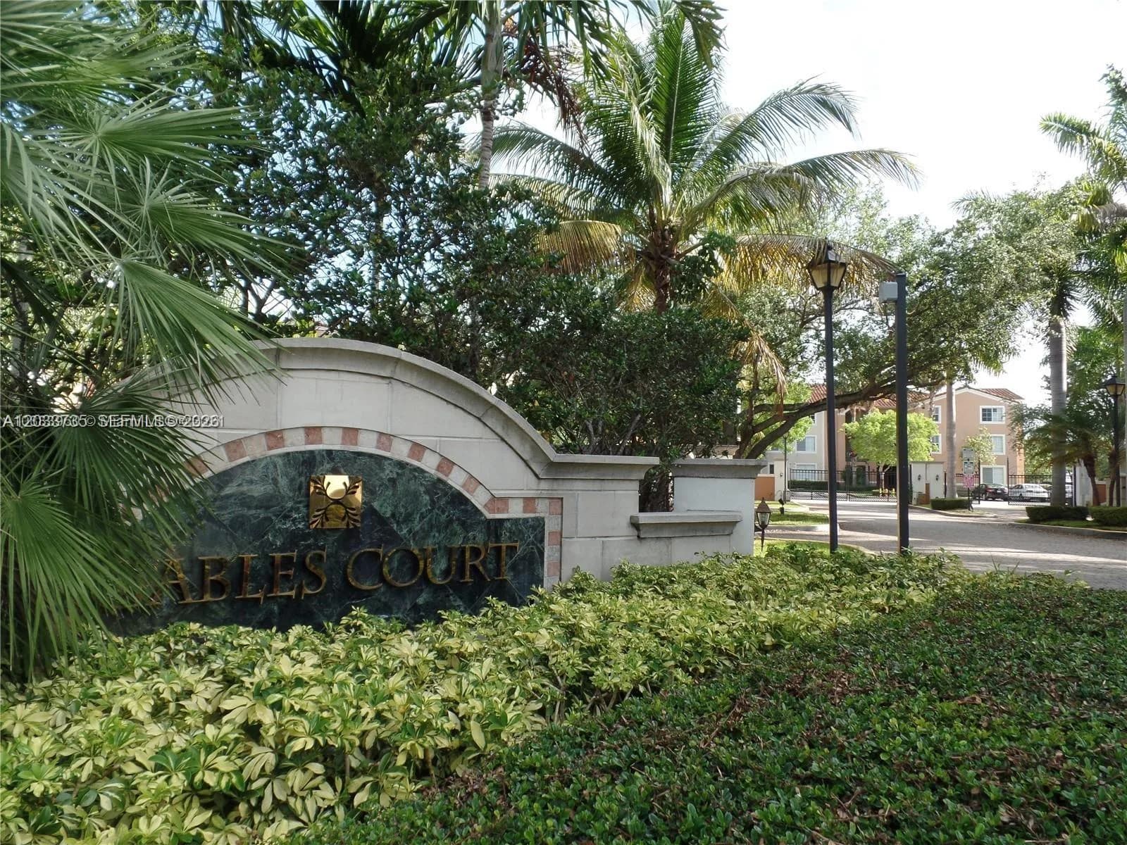 6801 SW 44th St # 203, Miami, FL 33155