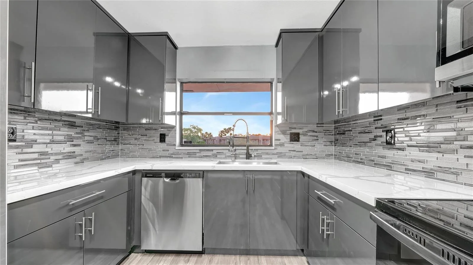 10433 Sunrise Lakes Boulevard # 409, Sunrise FL 33322