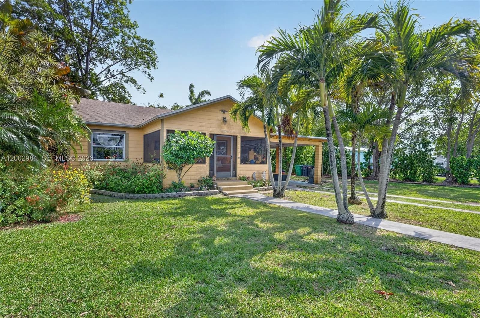 1490 NW 8th St, Homestead FL 33030