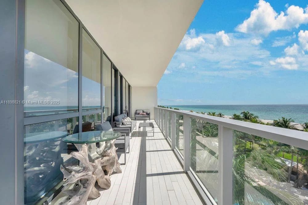 2201 Collins Ave # 628, Miami Beach, FL 33139