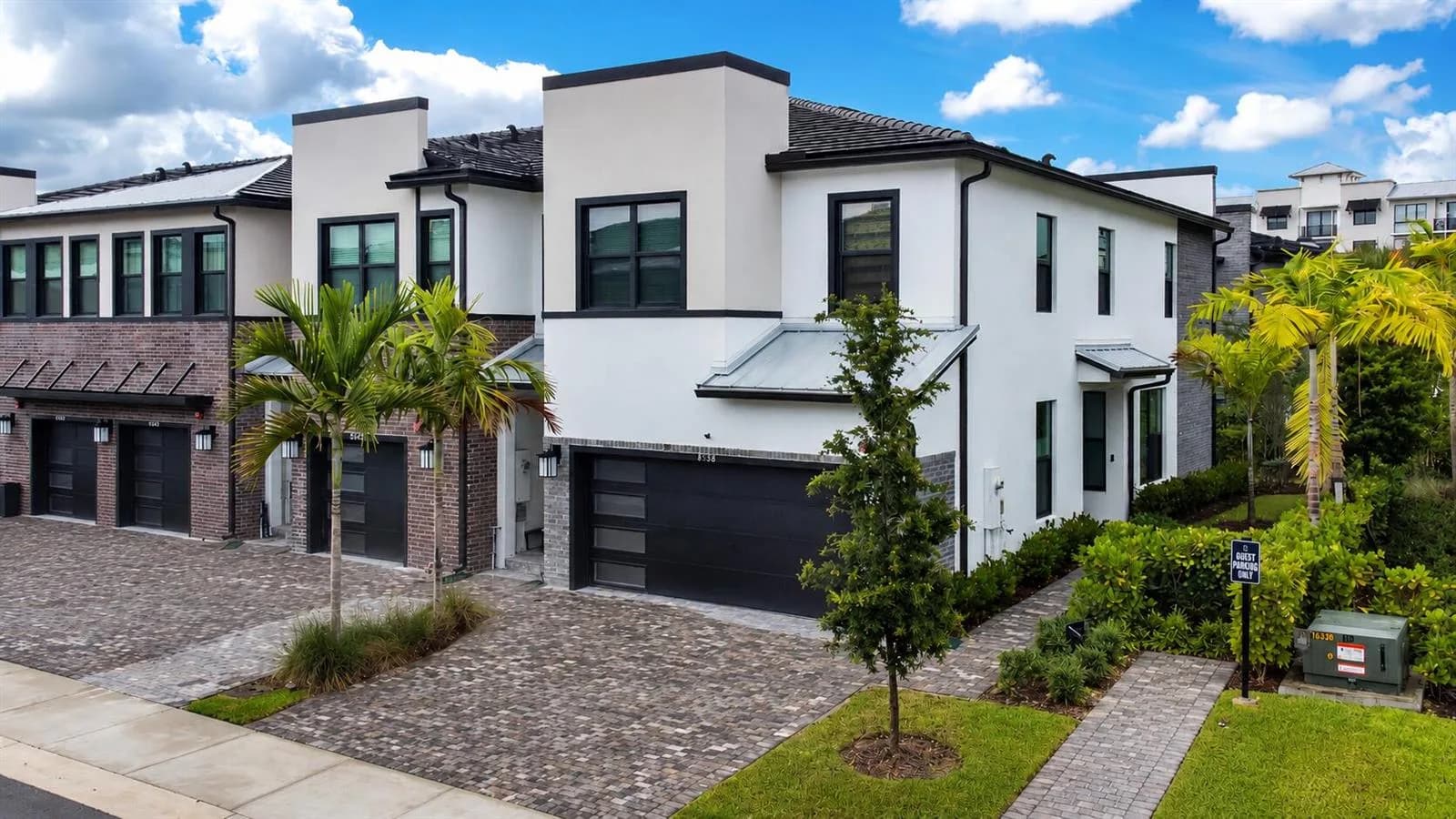 8358 NW 7th Place, Plantation FL 33324