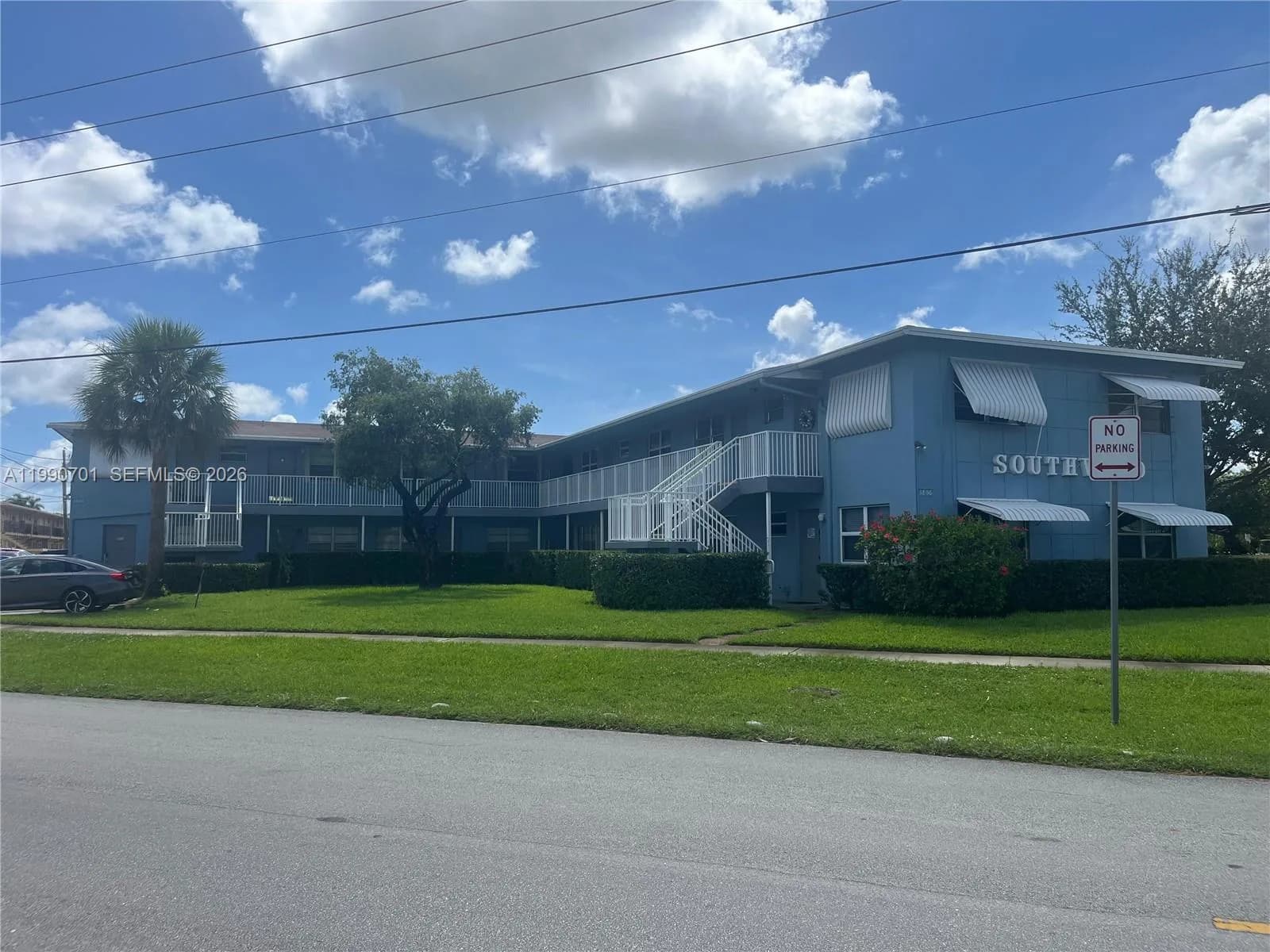 3856 S Cir Dr # 6, Hollywood, FL 33021