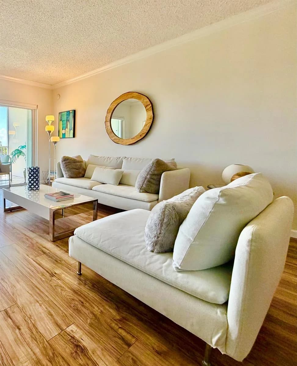 3100 N Palm Aire Drive # 706, Pompano Beach, FL 33069