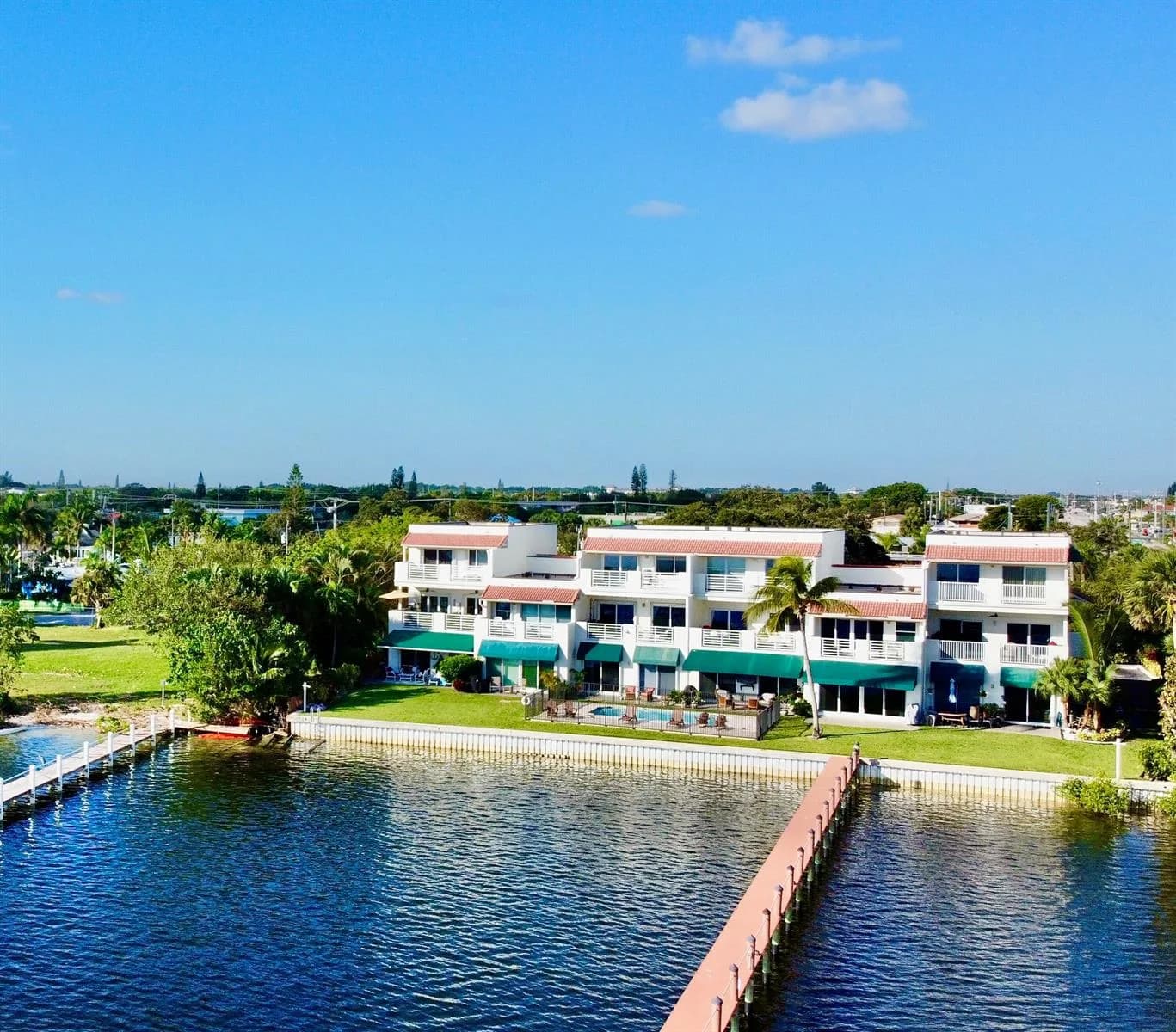 324 N Lake Drive, Lantana FL 33462
