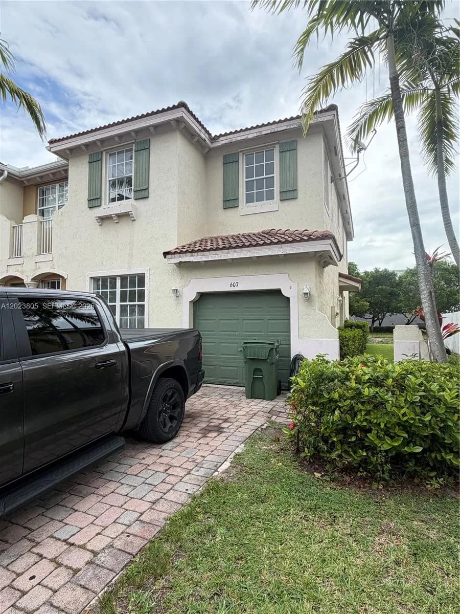 607 NE 21st Ter, Homestead FL 33033