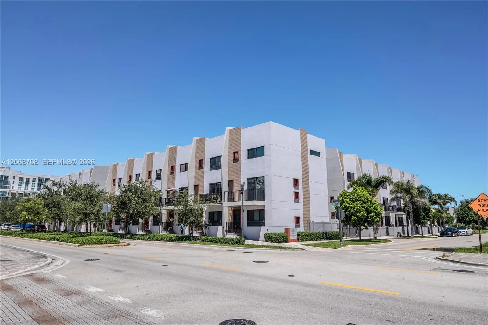 113 NE 6th St # 609, Fort Lauderdale, FL 33304