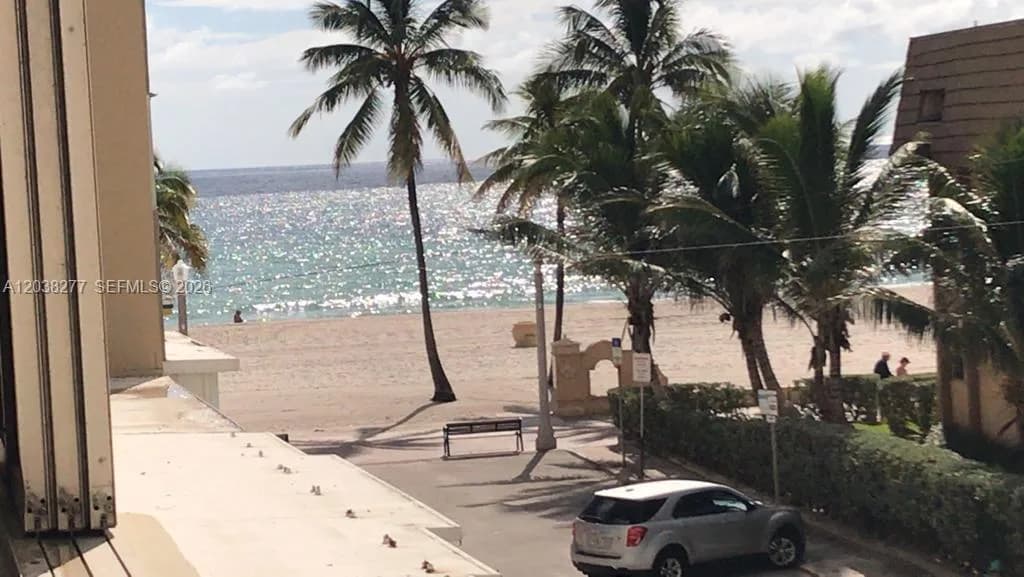 320 S Surf Rd # 305, Hollywood, FL 33019