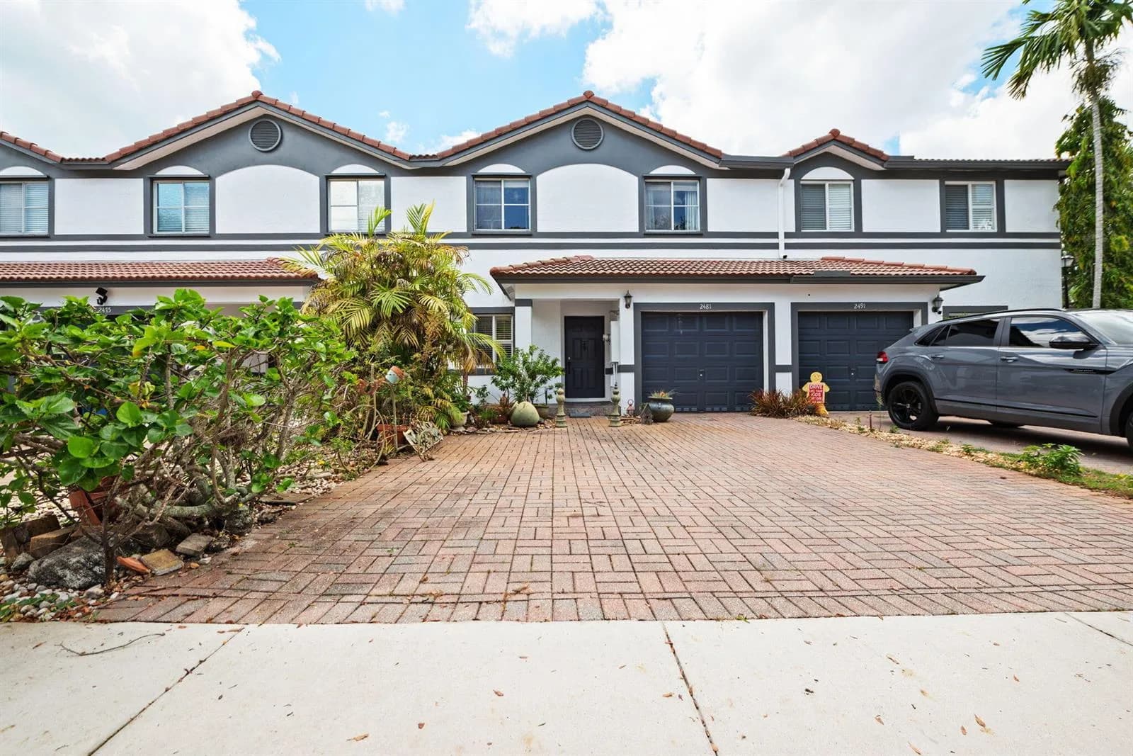 2481 NW 98th Lane, Sunrise FL 33322