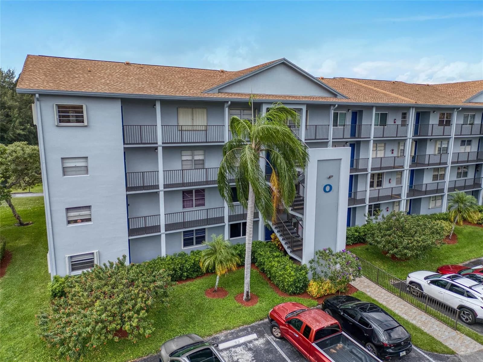 800 SW 125th Way # 202, Pembroke Pines FL 33027