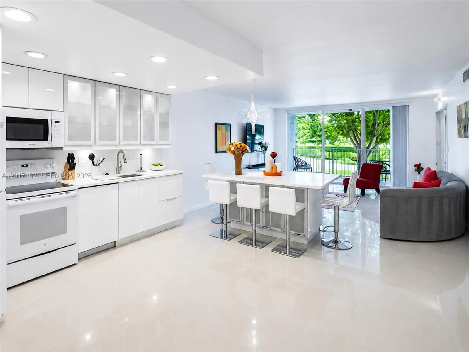 3051 S Palm Aire Dr # 201, Pompano Beach FL 33069