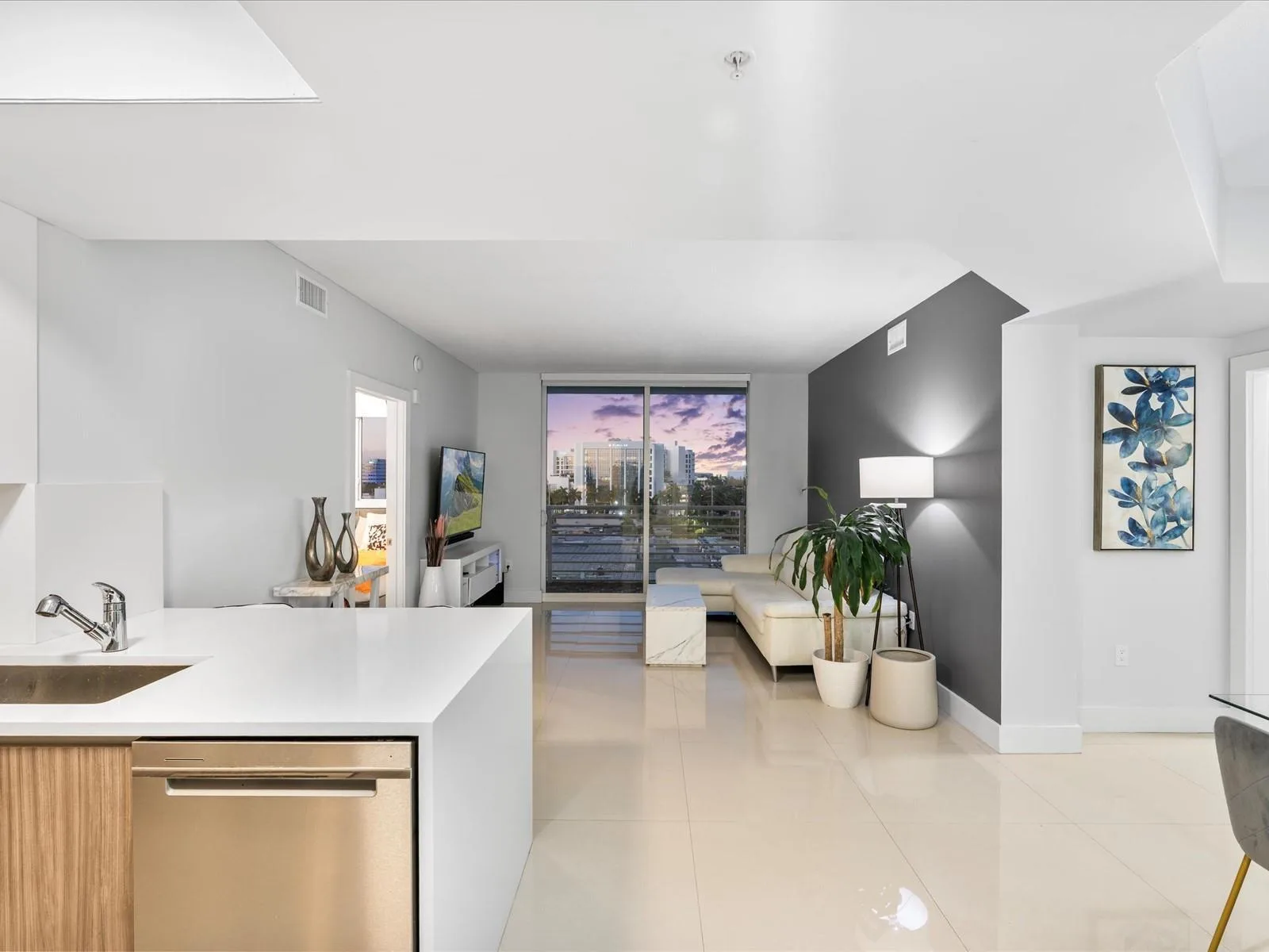 18800 NE 29th Avenue # 704, Aventura FL 33180