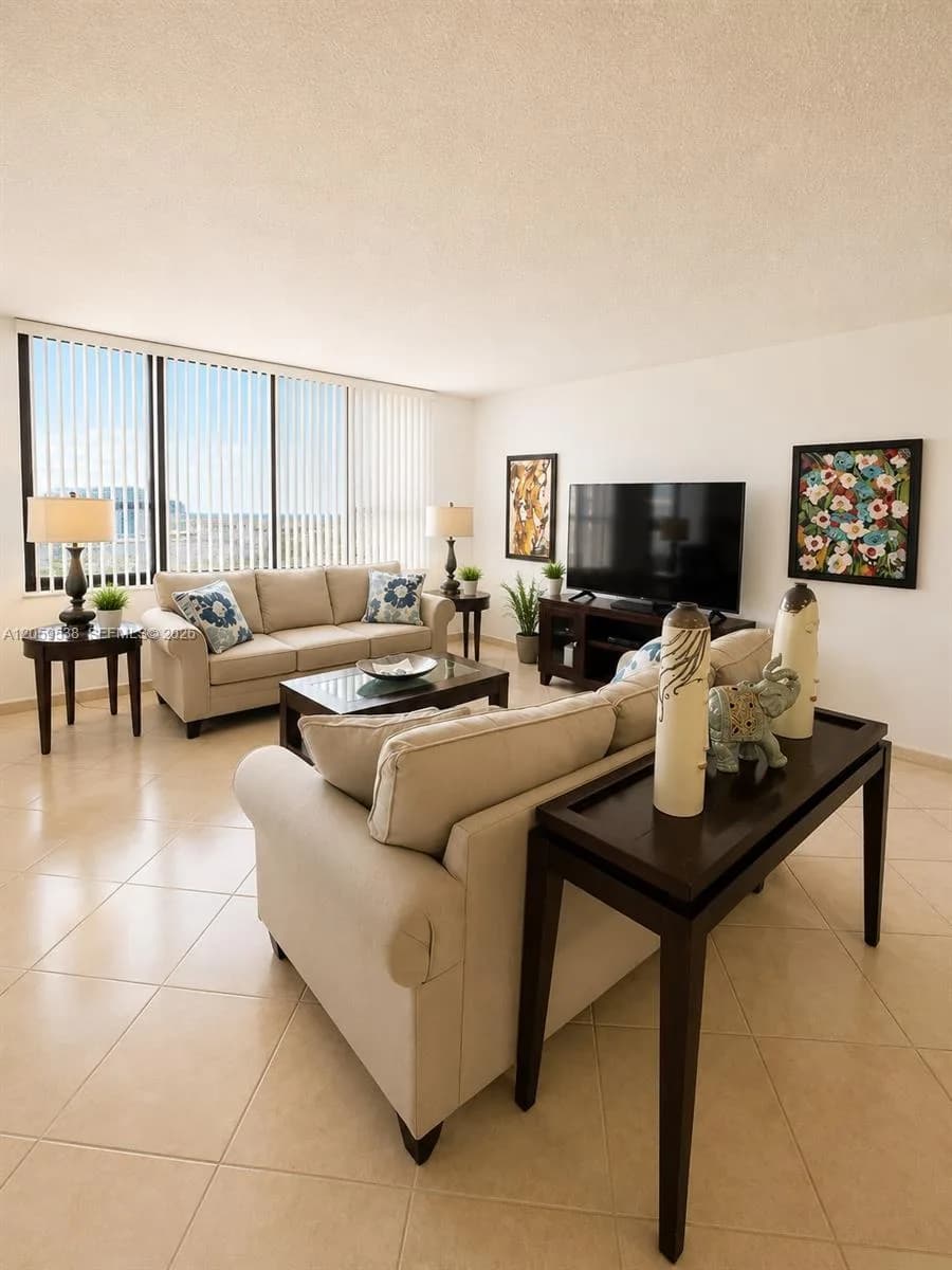 3505 S Ocean Dr # 401, Hollywood, FL 33019