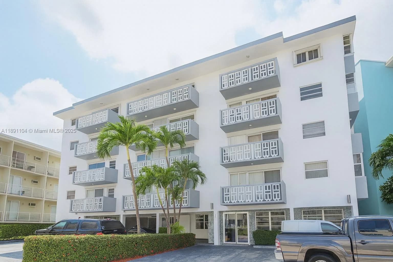 1662 Lincoln Ct # 402, Miami Beach FL 33139