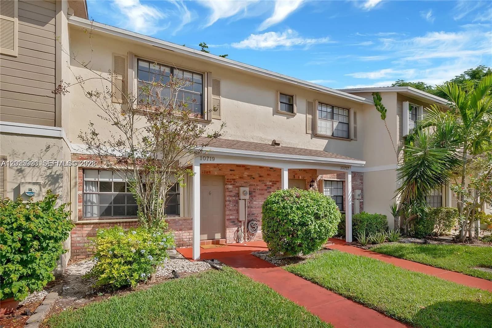 10719 NW 10th St, Pembroke Pines, FL 33026