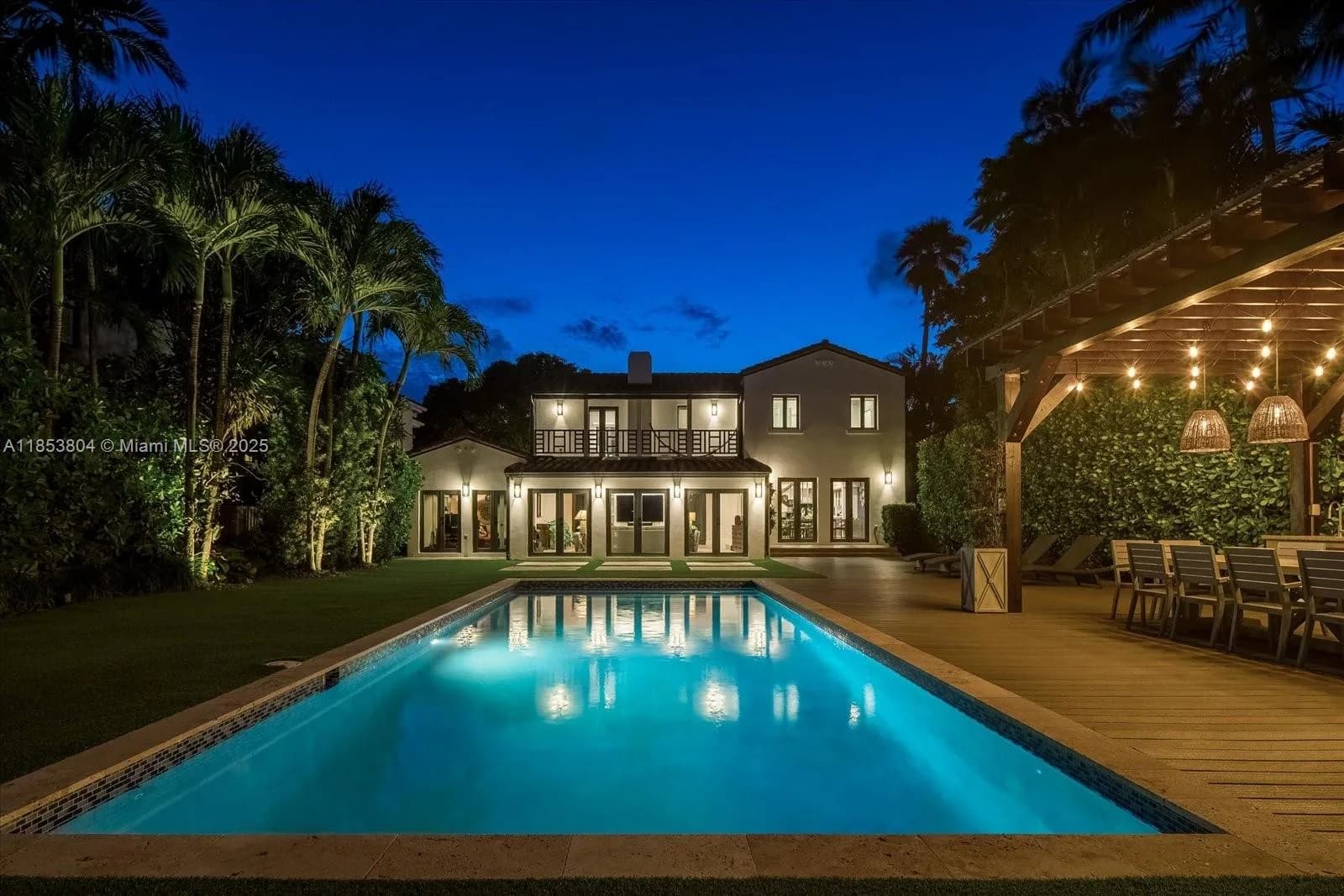 4475 N Meridian Ave, Miami Beach, FL 33140