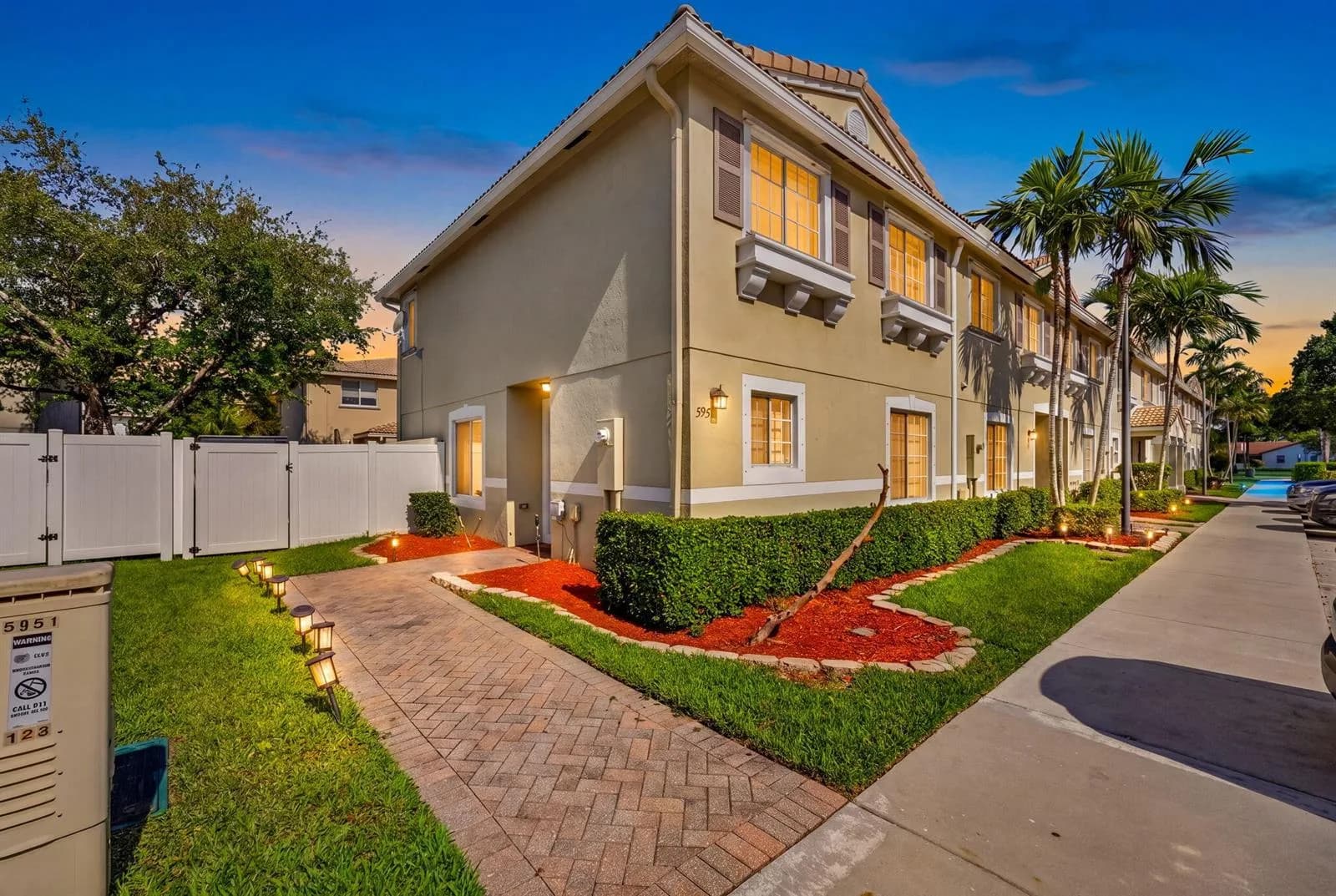 5951 Manchester Way, Tamarac FL 33321