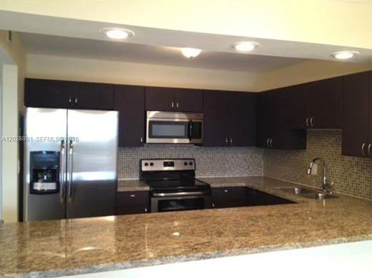 2500 Parkview Dr # 307, Hallandale Beach FL 33009