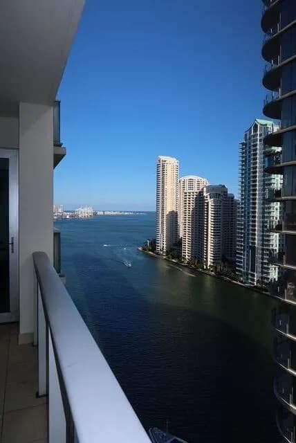 300 S Biscayne Boulevard # T1902, Miami, FL 33131